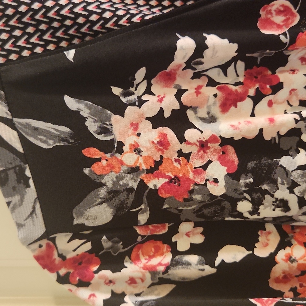 White Hoise Black Market reversible dress - Picture 4 of 8